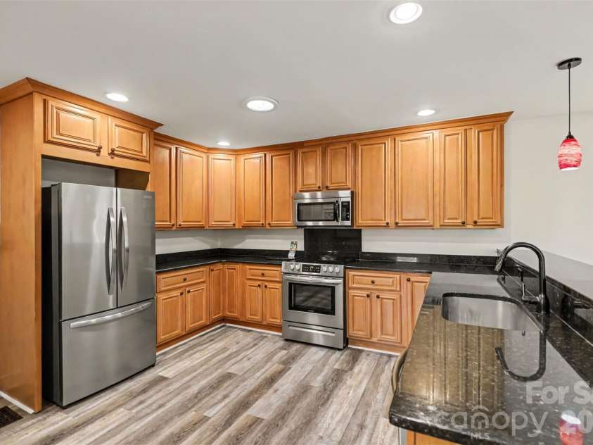 1819 Lumpkin Circle, Rock Hill, SC 29732.  MLS# CAR4411491, YatesRealty ID 42714. 