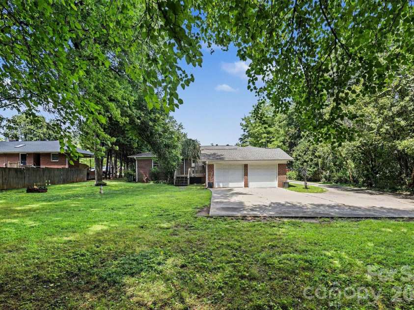 1819 Lumpkin Circle, Rock Hill, SC 29732.  MLS# CAR4411491, YatesRealty ID 42714. 