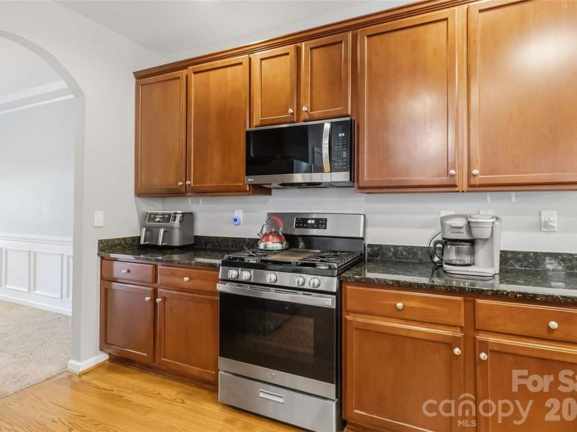 8522 Delamere Lane, Charlotte, NC 28269.  MLS# CAR4402618, YatesRealty ID 42715. 