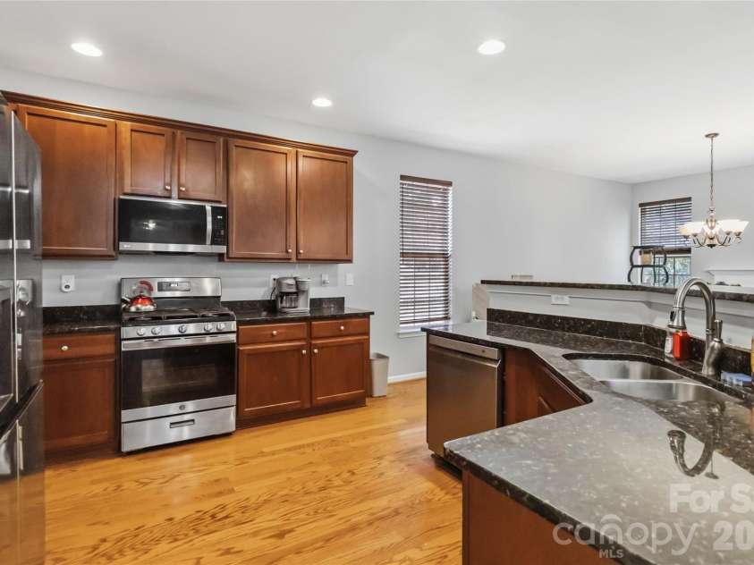 8522 Delamere Lane, Charlotte, NC 28269.  MLS# CAR4402618, YatesRealty ID 42715. 