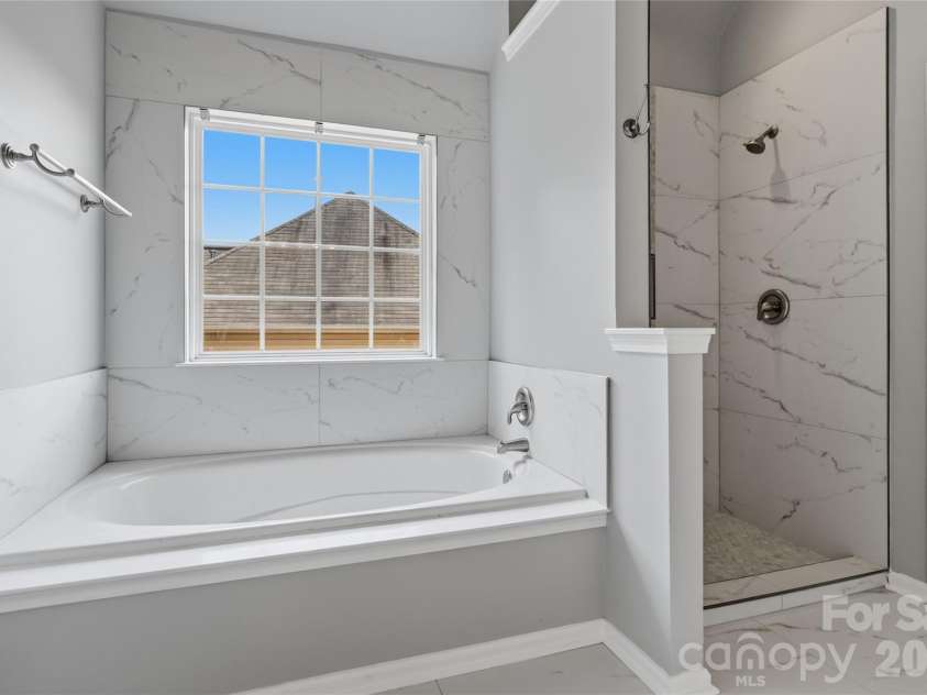 8522 Delamere Lane, Charlotte, NC 28269.  MLS# CAR4402618, YatesRealty ID 42715. 