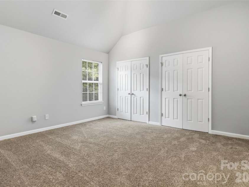8522 Delamere Lane, Charlotte, NC 28269.  MLS# CAR4402618, YatesRealty ID 42715. 