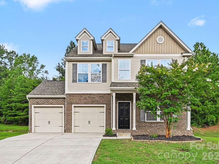 2027 Eddie Massey Lane, Rock Hill, SC 29730.  MLS# CAR4410604, YatesRealty ID 42716. 