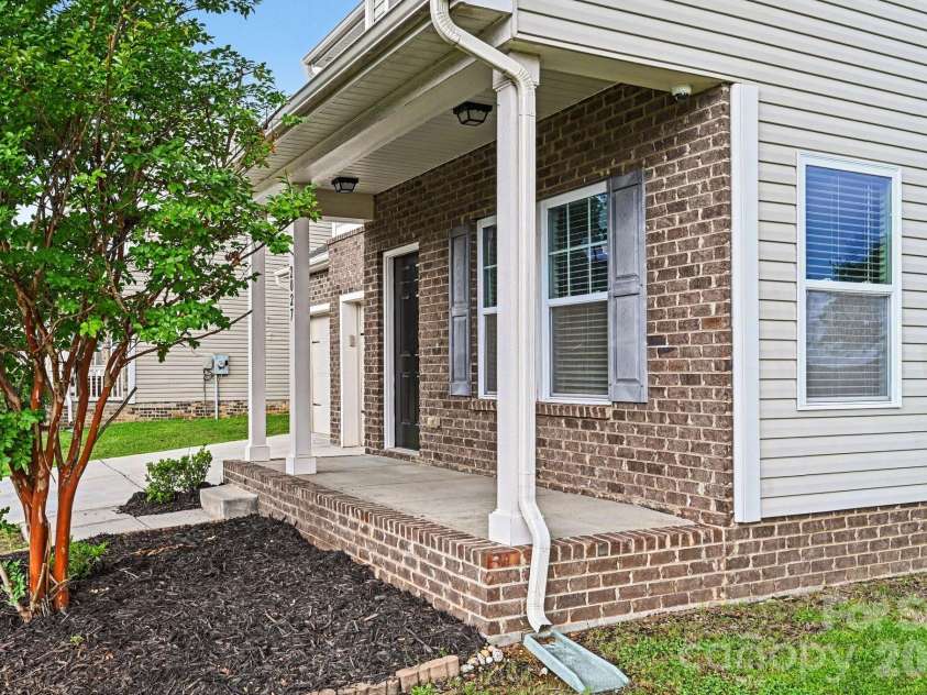 2027 Eddie Massey Lane, Rock Hill, SC 29730.  MLS# CAR4410604, YatesRealty ID 42716. 