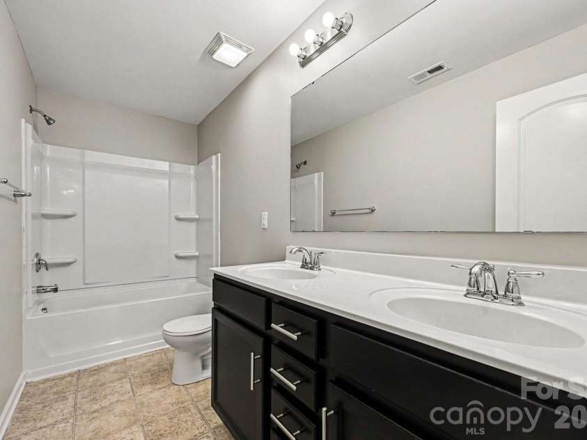 2027 Eddie Massey Lane, Rock Hill, SC 29730.  MLS# CAR4410604, YatesRealty ID 42716. 