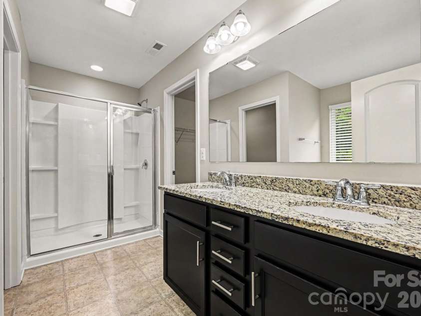 2027 Eddie Massey Lane, Rock Hill, SC 29730.  MLS# CAR4410604, YatesRealty ID 42716. 