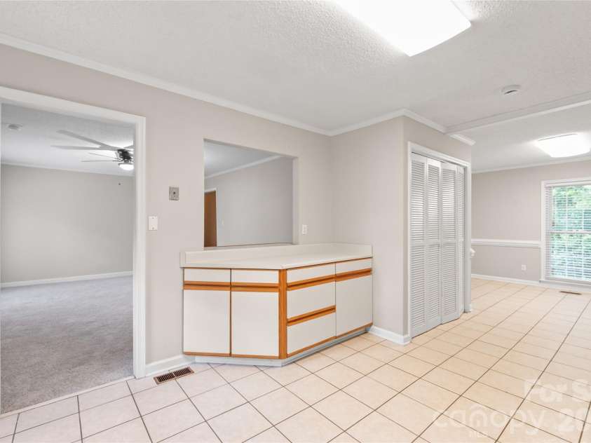 7308 Quail Ridge Drive, Charlotte, NC 28226.  MLS# CAR4405785, YatesRealty ID 42718. 