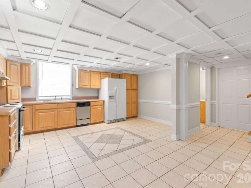 7308 Quail Ridge Drive, Charlotte, NC 28226.  MLS# CAR4405785, YatesRealty ID 42718. 