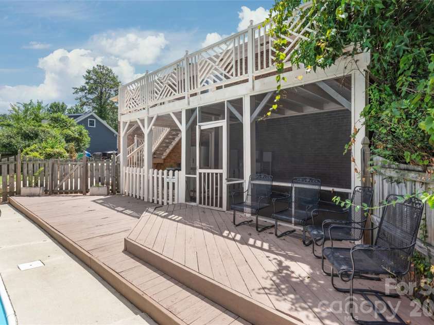 7308 Quail Ridge Drive, Charlotte, NC 28226.  MLS# CAR4405785, YatesRealty ID 42718. 