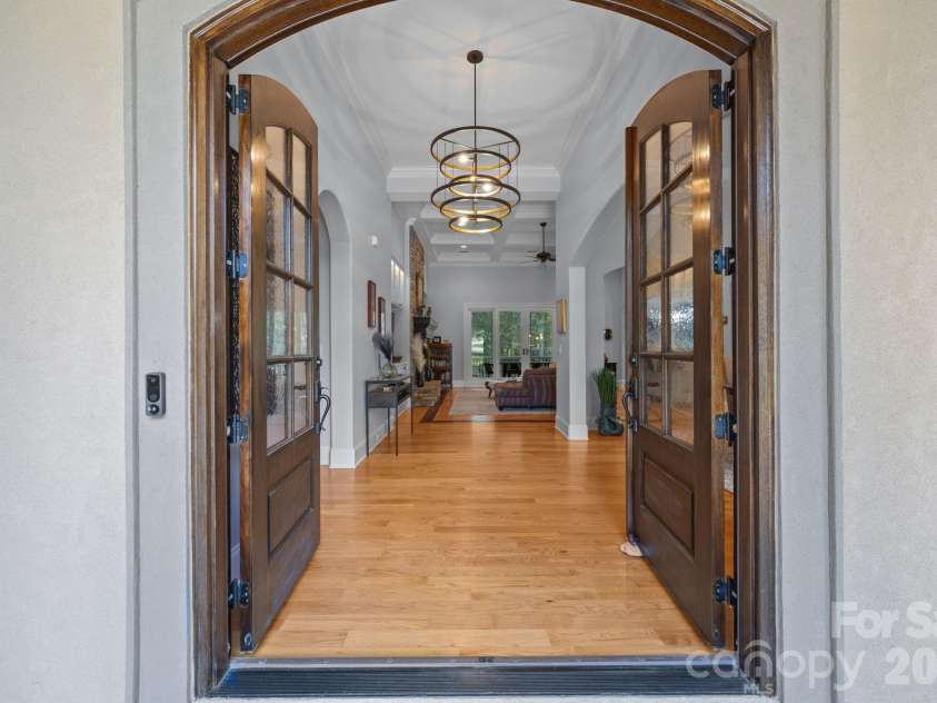 242 Anniston Way, Davidson, NC 28036.  MLS# CAR4319580, YatesRealty ID 4272. 