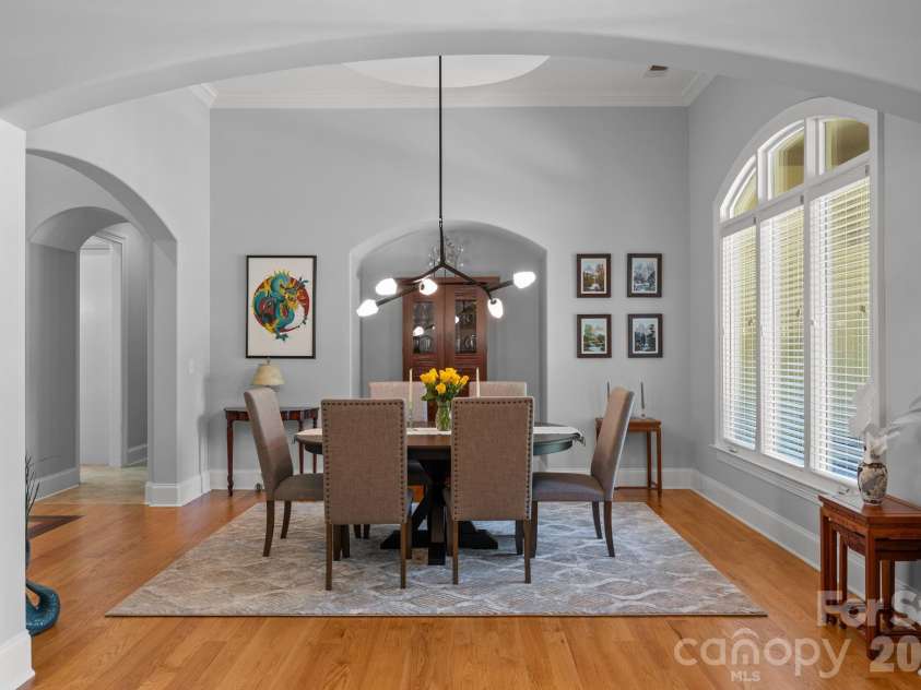 242 Anniston Way, Davidson, NC 28036.  MLS# CAR4319580, YatesRealty ID 4272. 