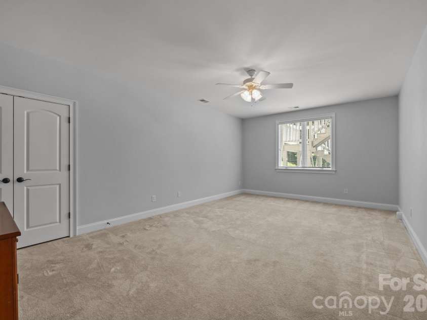 242 Anniston Way, Davidson, NC 28036.  MLS# CAR4319580, YatesRealty ID 4272. 