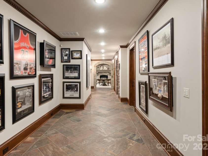 423 Oakmont Lane, Waxhaw, NC 28173.  MLS# CAR4177308, YatesRealty ID 4272. Lower level hall