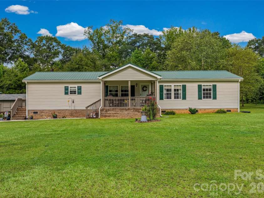 6860 Mandarin Drive, Rock Hill, SC 29732.  MLS# CAR4412258, YatesRealty ID 42721. 