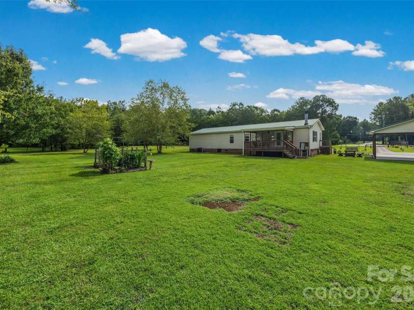 6860 Mandarin Drive, Rock Hill, SC 29732.  MLS# CAR4412258, YatesRealty ID 42721. 