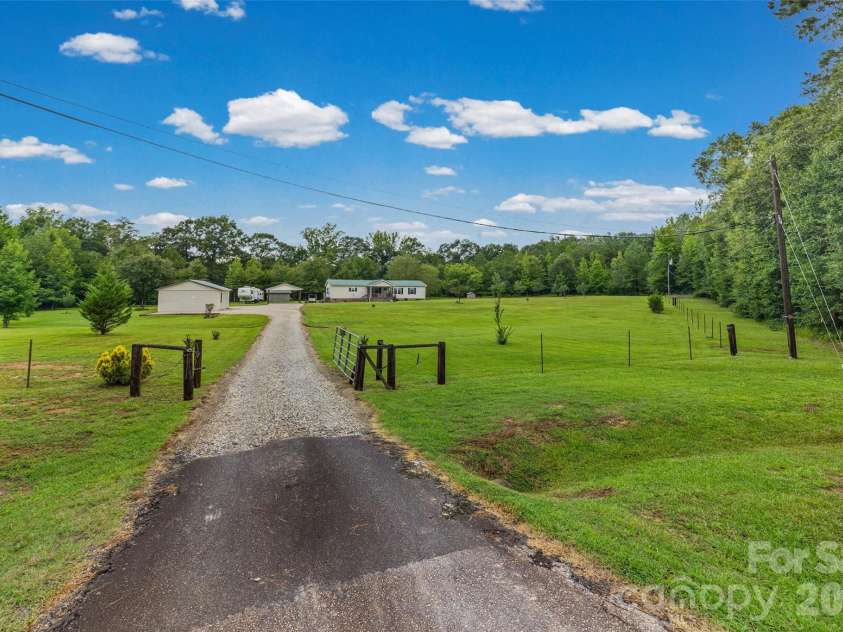 6860 Mandarin Drive, Rock Hill, SC 29732.  MLS# CAR4412258, YatesRealty ID 42721. 