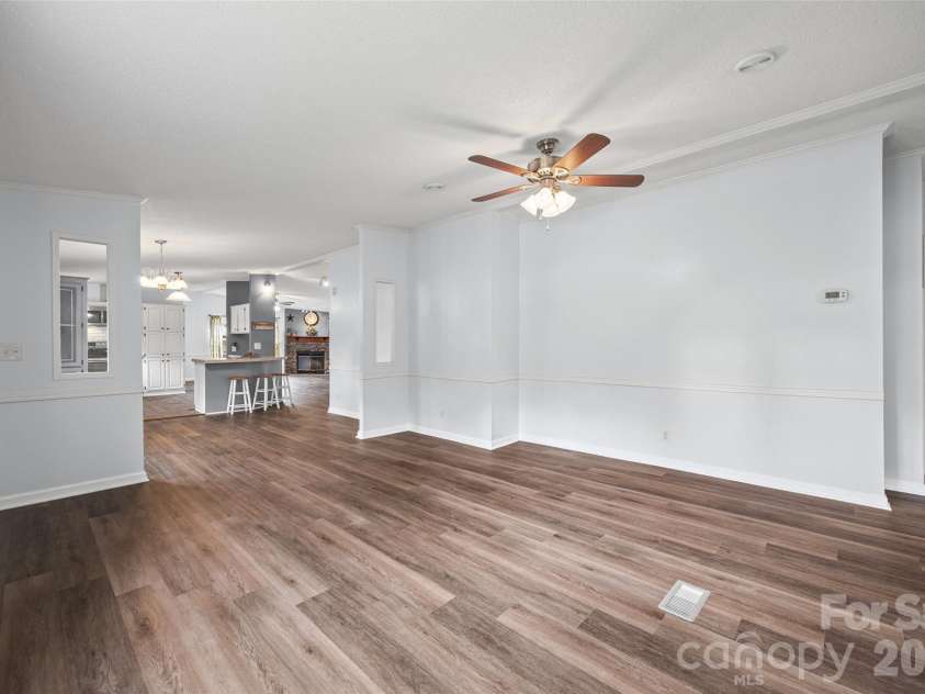 6860 Mandarin Drive, Rock Hill, SC 29732.  MLS# CAR4412258, YatesRealty ID 42721. Living Room