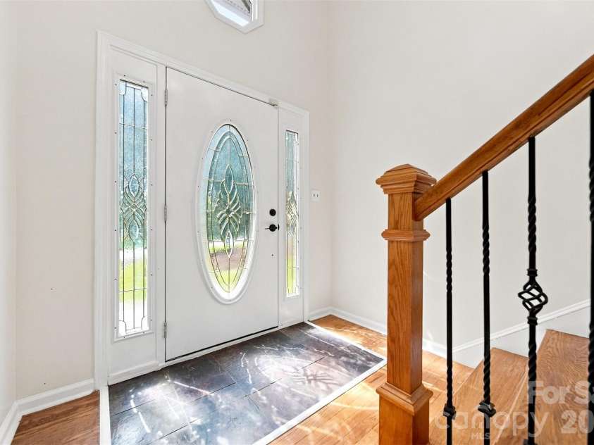 1257 Canseco Lane, Hickory, NC 28602.  MLS# CAR4412004, YatesRealty ID 42722. 