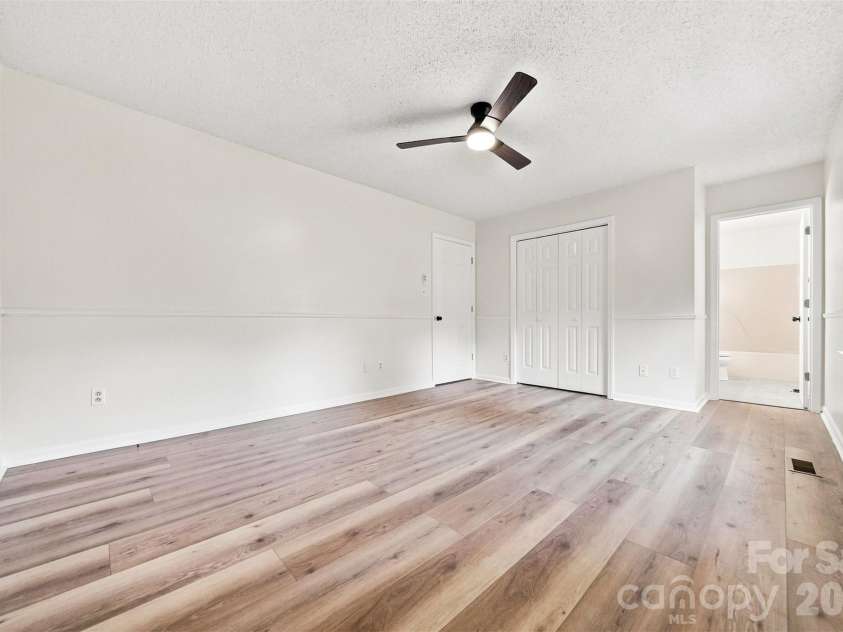 1257 Canseco Lane, Hickory, NC 28602.  MLS# CAR4412004, YatesRealty ID 42722. 
