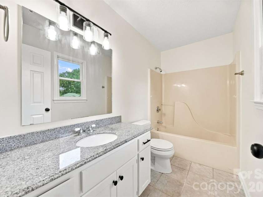 1257 Canseco Lane, Hickory, NC 28602.  MLS# CAR4412004, YatesRealty ID 42722. 