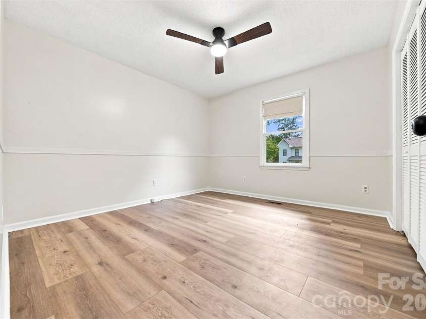 1257 Canseco Lane, Hickory, NC 28602.  MLS# CAR4412004, YatesRealty ID 42722. 
