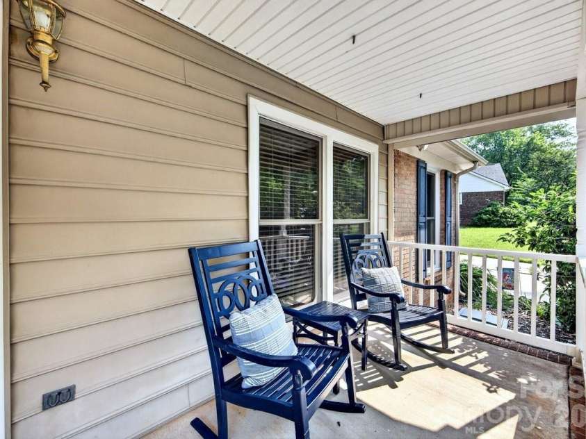 1101 Lightwood Drive, Matthews, NC 28105.  MLS# CAR4406930, YatesRealty ID 42723. 