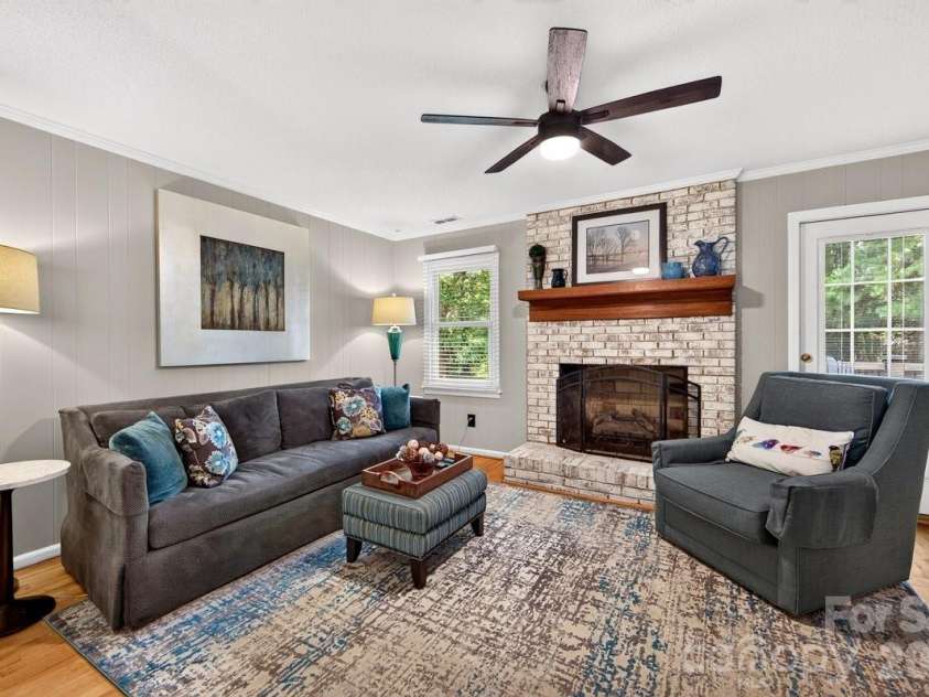 1101 Lightwood Drive, Matthews, NC 28105.  MLS# CAR4406930, YatesRealty ID 42723. 