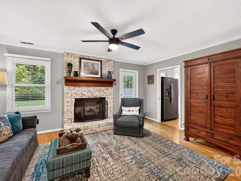 1101 Lightwood Drive, Matthews, NC 28105.  MLS# CAR4406930, YatesRealty ID 42723. 