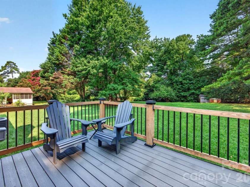1101 Lightwood Drive, Matthews, NC 28105.  MLS# CAR4406930, YatesRealty ID 42723. 