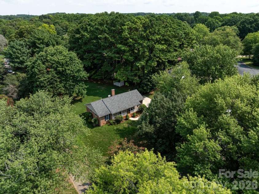 1101 Lightwood Drive, Matthews, NC 28105.  MLS# CAR4406930, YatesRealty ID 42723. 