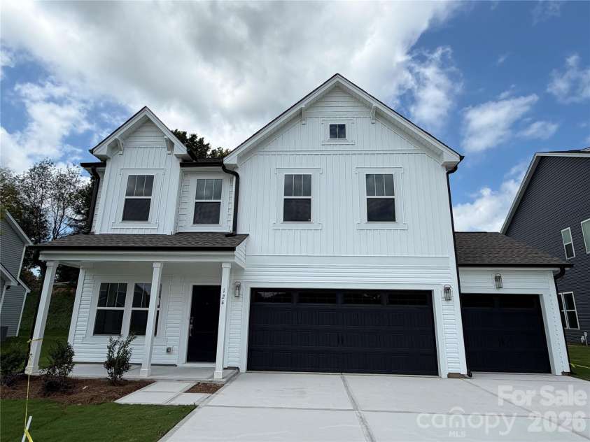 124 Pembroke Way, Albemarle, NC 28001.  MLS# CAR4412953, YatesRealty ID 42725. 
