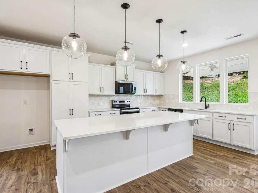 124 Pembroke Way, Albemarle, NC 28001.  MLS# CAR4412953, YatesRealty ID 42725. 