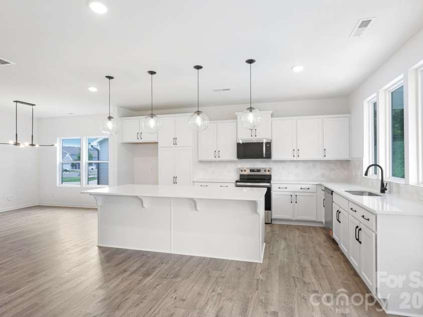 124 Pembroke Way, Albemarle, NC 28001.  MLS# CAR4412953, YatesRealty ID 42725. 