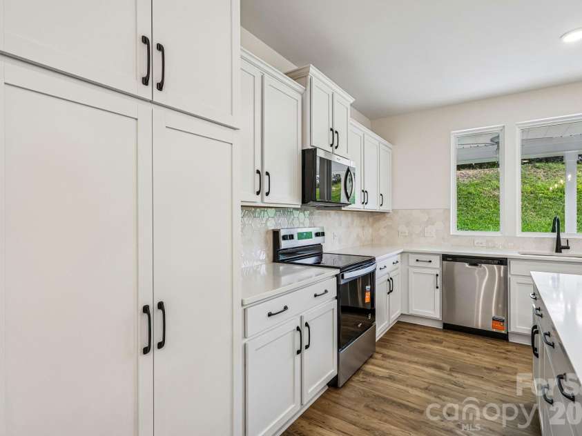 124 Pembroke Way, Albemarle, NC 28001.  MLS# CAR4412953, YatesRealty ID 42725. 