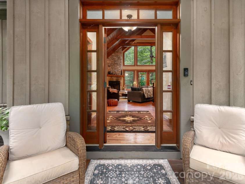 352 Celo Cove Drive, Burnsville, NC 28714.  MLS# CAR4405839, YatesRealty ID 42727. 