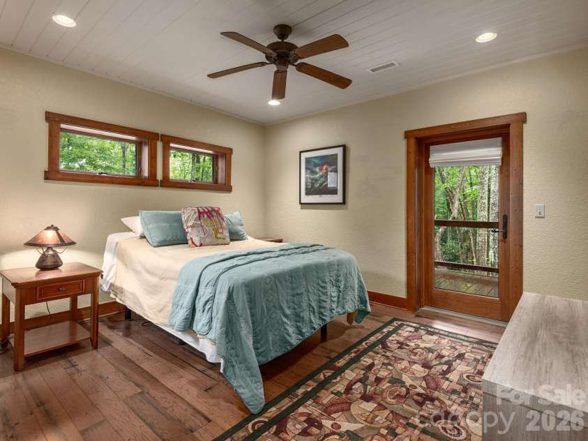 352 Celo Cove Drive, Burnsville, NC 28714.  MLS# CAR4405839, YatesRealty ID 42727. 