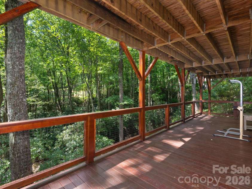 352 Celo Cove Drive, Burnsville, NC 28714.  MLS# CAR4405839, YatesRealty ID 42727. 