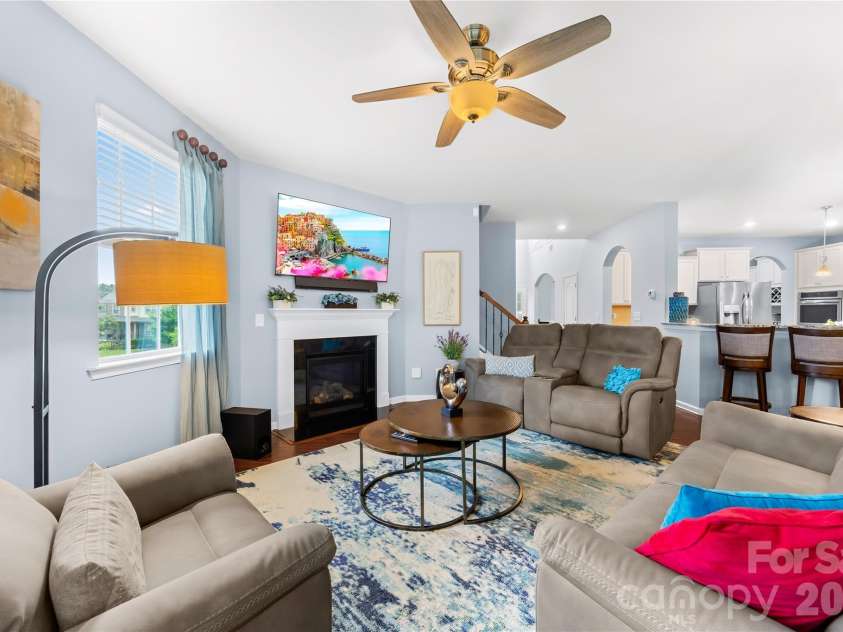 13522 Hyperion Hills Lane, Charlotte, NC 28278.  MLS# CAR4410592, YatesRealty ID 42728. 