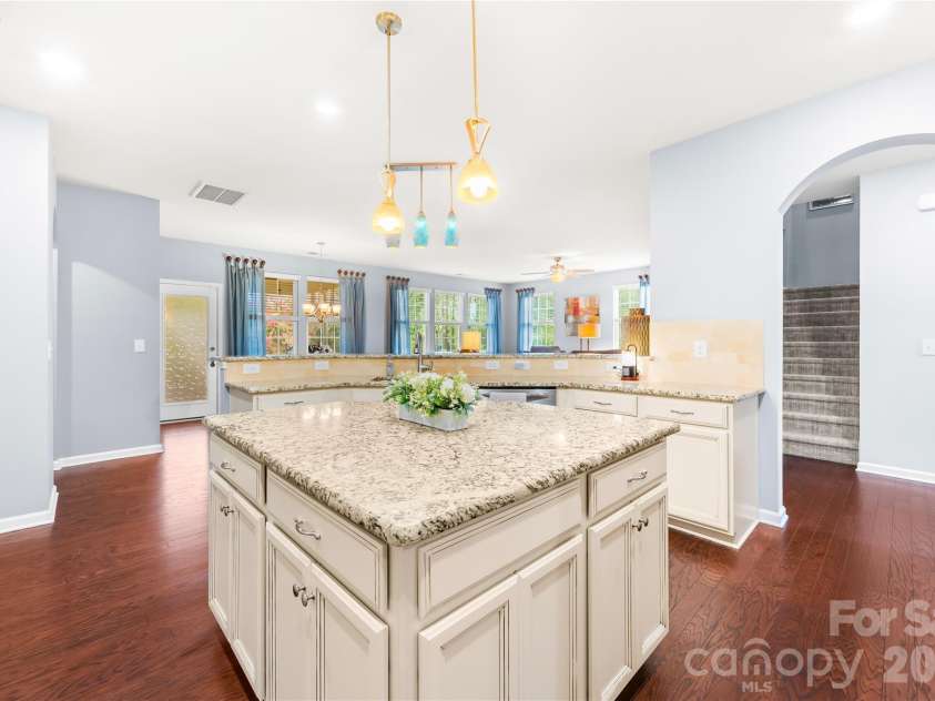 13522 Hyperion Hills Lane, Charlotte, NC 28278.  MLS# CAR4410592, YatesRealty ID 42728. 