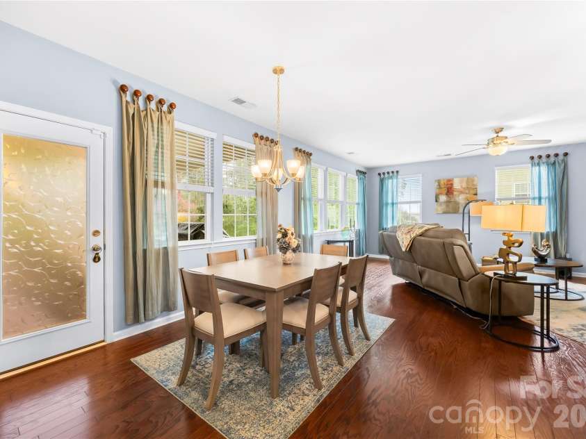 13522 Hyperion Hills Lane, Charlotte, NC 28278.  MLS# CAR4410592, YatesRealty ID 42728. 