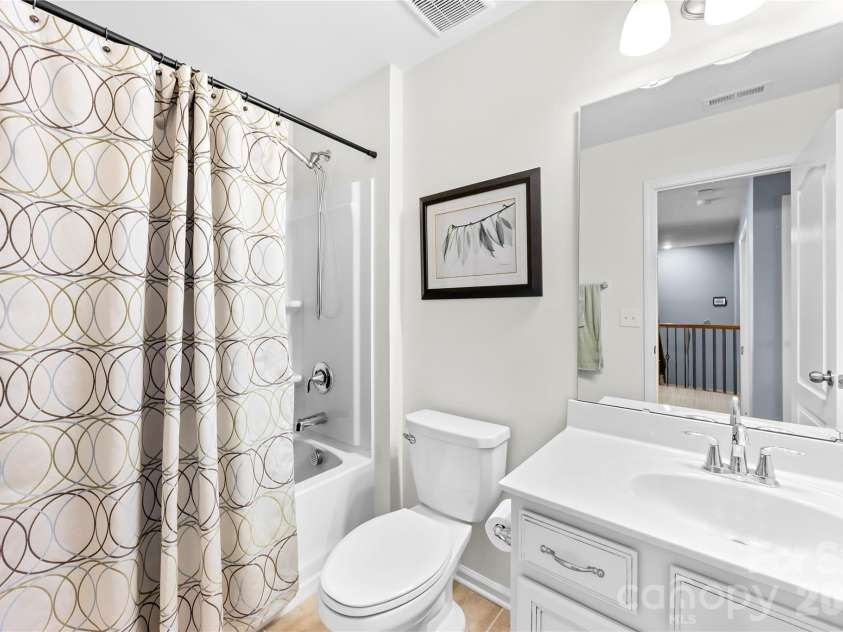 13522 Hyperion Hills Lane, Charlotte, NC 28278.  MLS# CAR4410592, YatesRealty ID 42728. 