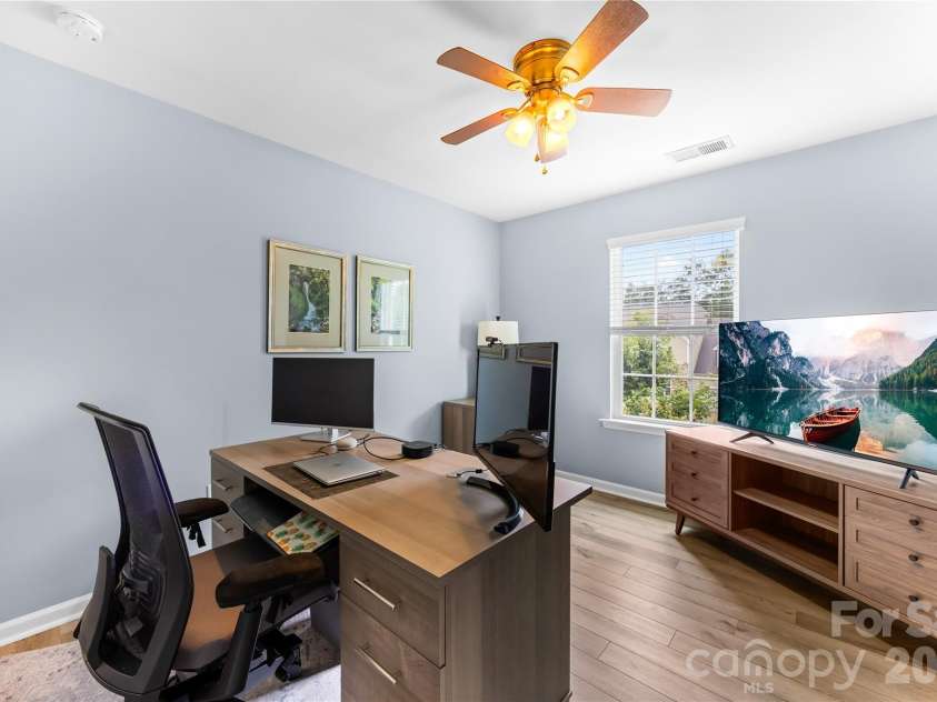 13522 Hyperion Hills Lane, Charlotte, NC 28278.  MLS# CAR4410592, YatesRealty ID 42728. 