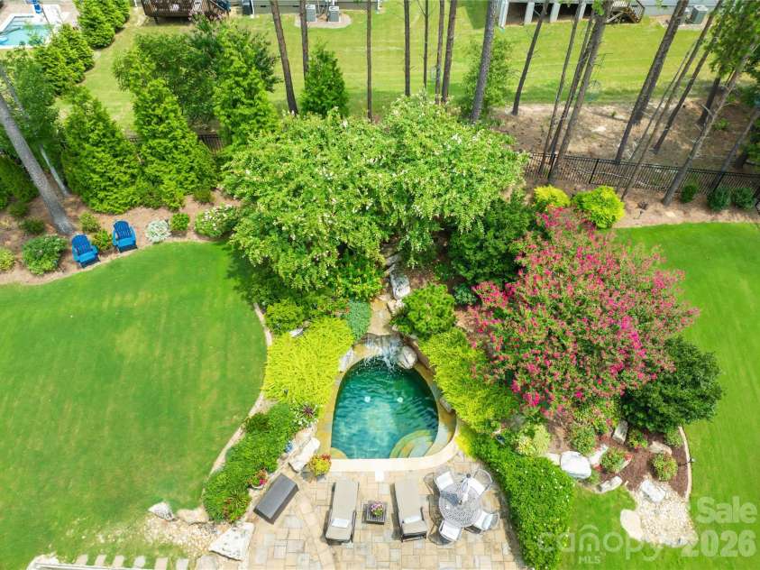 13522 Hyperion Hills Lane, Charlotte, NC 28278.  MLS# CAR4410592, YatesRealty ID 42728. 