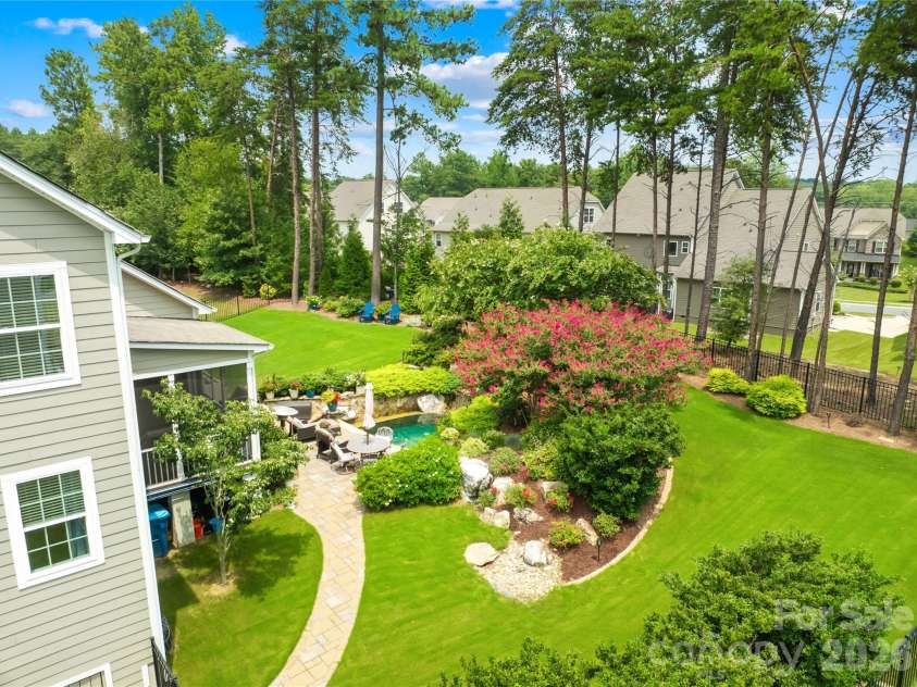 13522 Hyperion Hills Lane, Charlotte, NC 28278.  MLS# CAR4410592, YatesRealty ID 42728. 