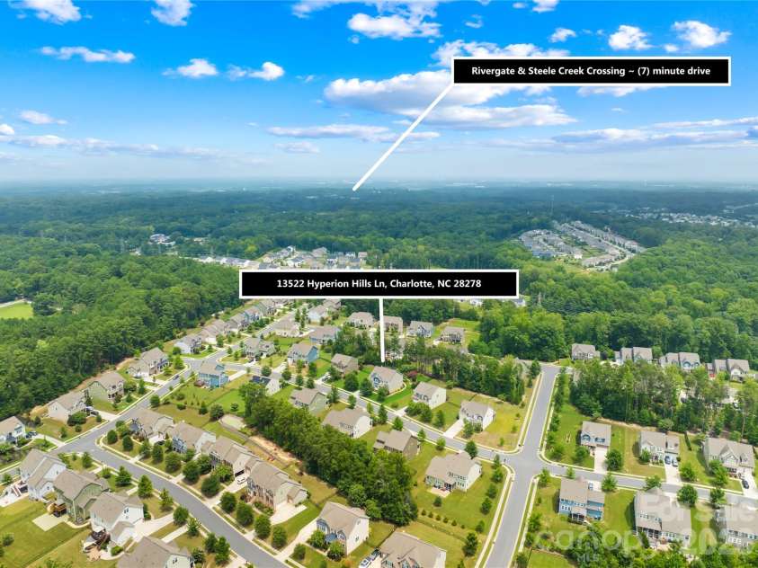 13522 Hyperion Hills Lane, Charlotte, NC 28278.  MLS# CAR4410592, YatesRealty ID 42728. 