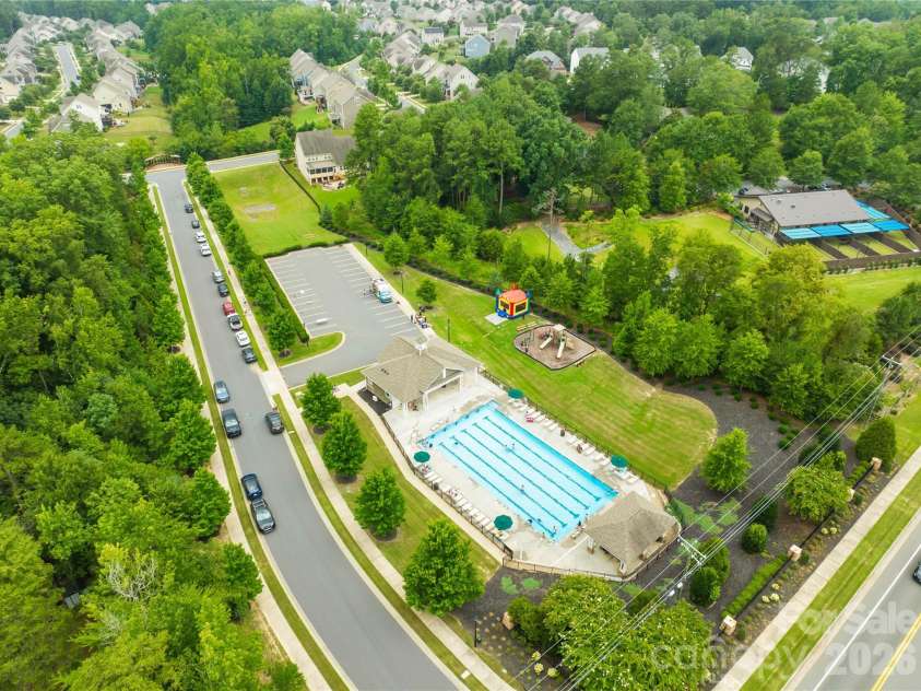 13522 Hyperion Hills Lane, Charlotte, NC 28278.  MLS# CAR4410592, YatesRealty ID 42728. 