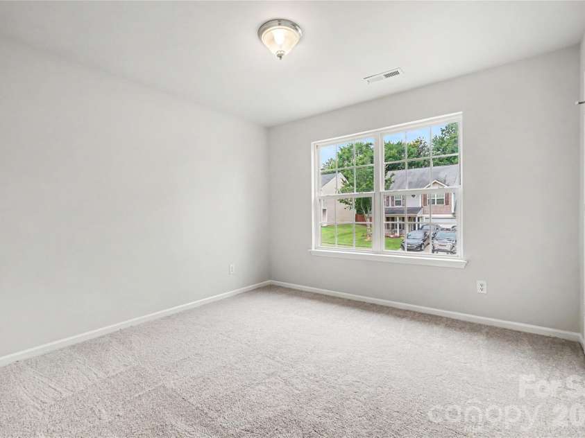 5626 Graypark Drive, Charlotte, NC 28269.  MLS# CAR4398433, YatesRealty ID 42729. 