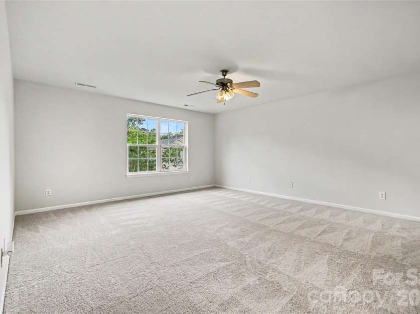 5626 Graypark Drive, Charlotte, NC 28269.  MLS# CAR4398433, YatesRealty ID 42729. 