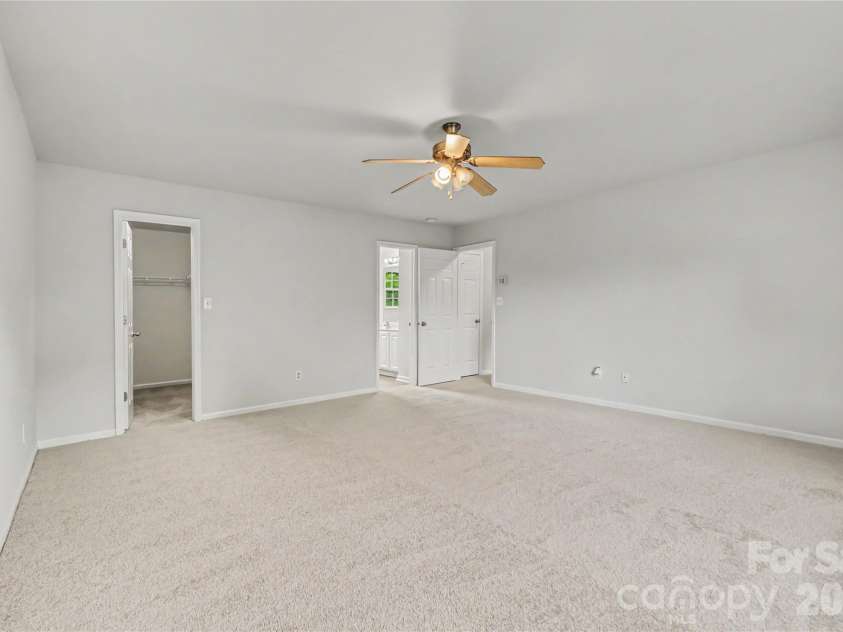 5626 Graypark Drive, Charlotte, NC 28269.  MLS# CAR4398433, YatesRealty ID 42729. 
