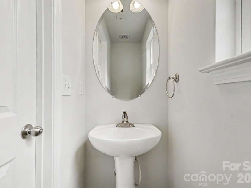 5626 Graypark Drive, Charlotte, NC 28269.  MLS# CAR4398433, YatesRealty ID 42729. 